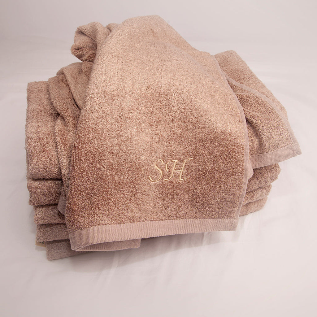 Bath Towel + Embroidered Name - EASVEN